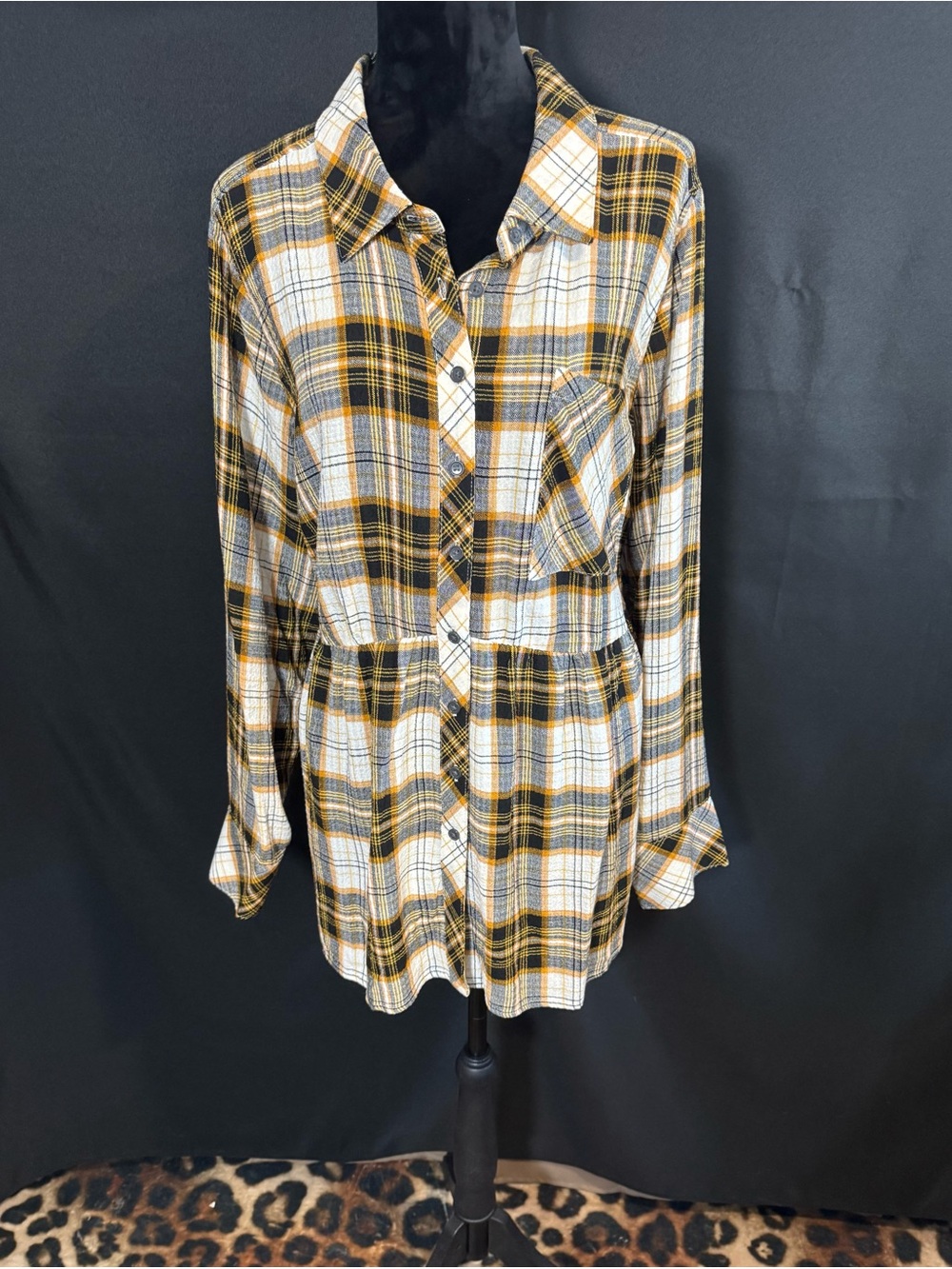 NWT Torrid Yellow Black White Plaid Peplum Button-Front Tunic